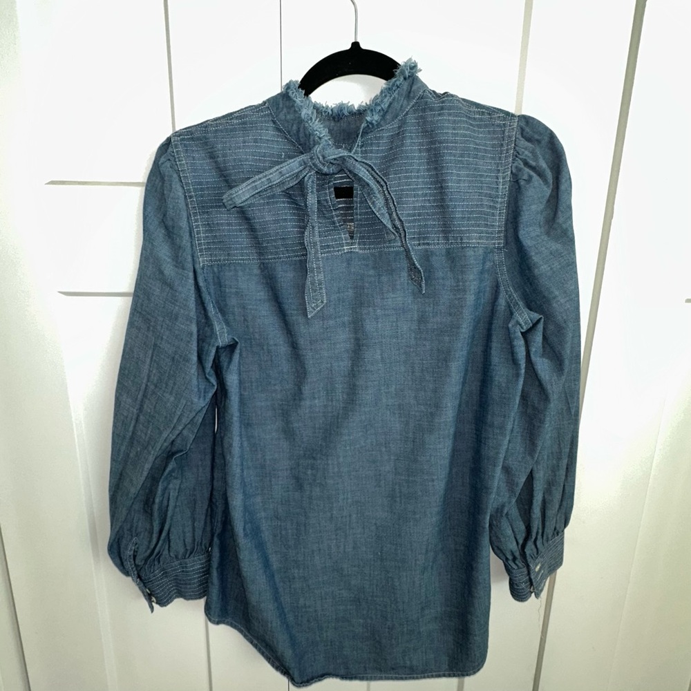 Women's Gap Tie Back Denim Chambray Top - Size M/T - Picture 4 of 8